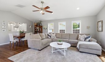 1420 CENTER St, Albany, OR 97322