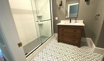 199 Main St, Belfast, ME 04915