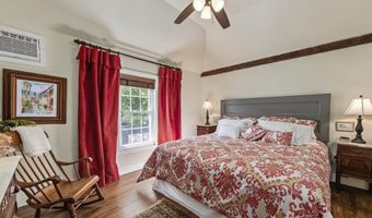58 Church St, Belfast, ME 04915