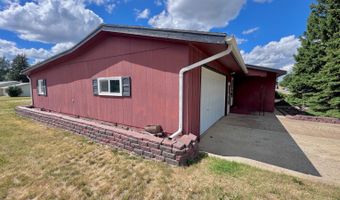 101 7th Ave NW, Bowman, ND 58623