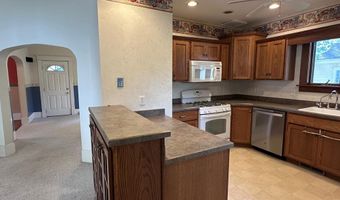 709 N St, Aurora, NE 68818