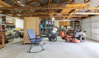 8319 SE Prairie Rd, Baxter Springs, KS 66713