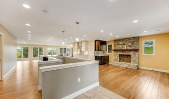200 Cobb Rd, Aurora, IN 47001