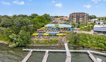 570 Linden Dr 316, Arnolds Park, IA 51331