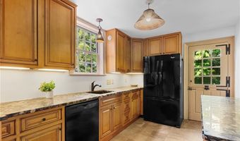 57 Farewell St, Newport, RI 02840