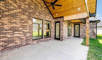 6048 Majestic Waters Dr, Benton, AR 72019