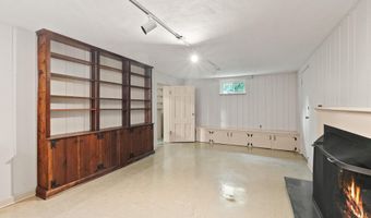 3246 N ABINGDON St, Arlington, VA 22207