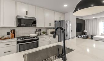 15577 Everglade Ave, Apple Valley, MN 55124