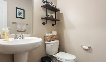 958 Willow Creek Dr, Alexandria, KY 41001