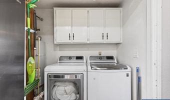 990 Hazel St, Aumsville, OR 97325