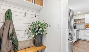 27 Dean Ave, Johnston, RI 02919