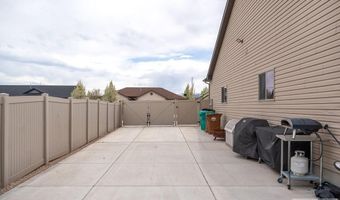 890 Dell Rd, Chubbuck, ID 83202