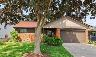 142 Channelsyde Dr, Algonac, MI 48001