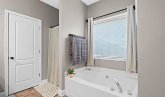 47 Celtic Ct, Adairsville, GA 30103