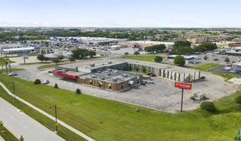 2515 6th St, Brookings, SD 57006