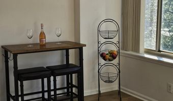 1210 N TAFT St 710, Arlington, VA 22201