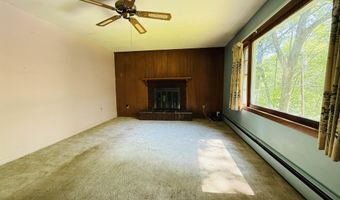 77 Griswold Dr, Rockingham, VT 05101