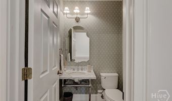 152 Thornhill Dr, Athens, GA 30607