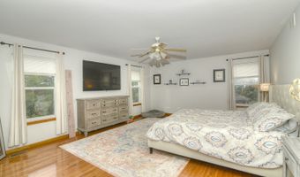 908 Mocking Bird Dr, Antioch, IL 60002