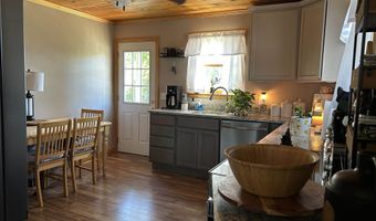 80 Maynesboro St, Berlin, NH 03570