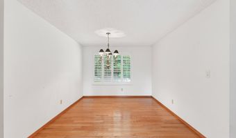 14775 NW OAKHILLS Dr, Beaverton, OR 97006