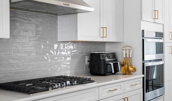 2949 Aughton Rd, Ann Arbor, MI 48105
