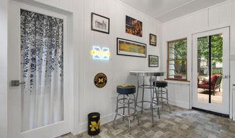 830 Redeemer Ave, Ann Arbor, MI 48103