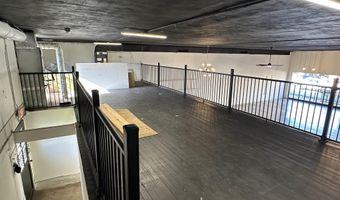 114 N Market St, Benton, AR 72015