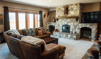 29 WHITE POINT Rd, Cora, WY 82925