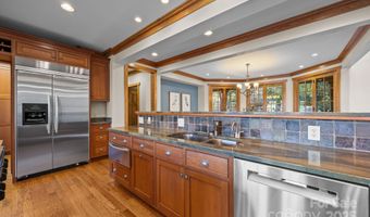 47 Cedar Hill Dr, Asheville, NC 28803