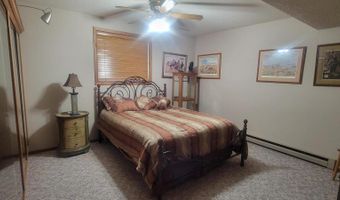403 NE 22nd Ave, Aberdeen, SD 57401