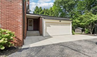 227 Overwood Rd, Akron, OH 44313