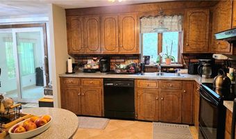 22 Winsor Ave, Johnston, RI 02919