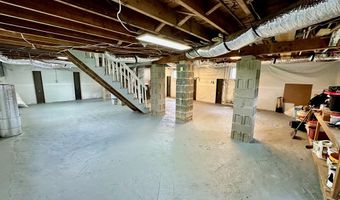 501 N State St, Athens, WV 24712