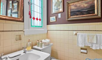 519 E Main St, Albertville, AL 35950