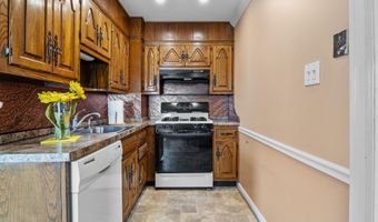 125 W 13TH St, Bayonne, NJ 07002