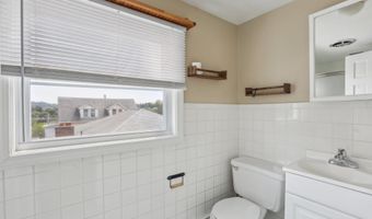 15 Seeley St, Danbury, CT 06810