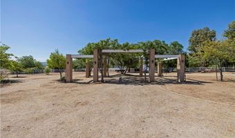 34901 Sweetwater Dr, Agua Dulce, CA 91390