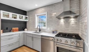 109 Capstan Ave, Beachwood, NJ 08722