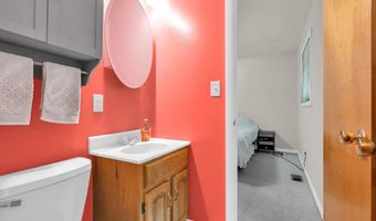 2 Oakmont Ct, Beech Grove, IN 46107