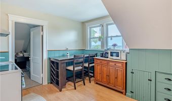 27 May St, Blackstone, MA 01504