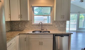 8201 Windcombe Blvd, Indianapolis, IN 46240
