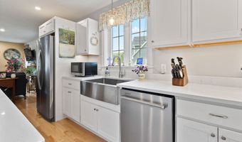 15 Cider Mill Ln, Standish, ME 04084