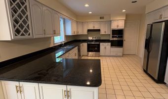 3502 HOLLY Rd, Annandale, VA 22003