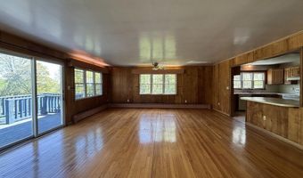 4 Noonan Ln, Albany, NY 12209
