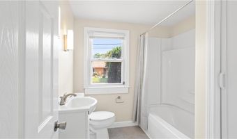 67 Vancouver Ave, Warwick, RI 02886