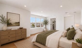6 Sharon Ct, Newport, RI 02840