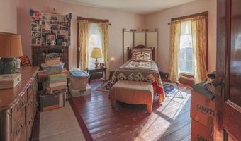 11 Durham St, Belfast, ME 04915