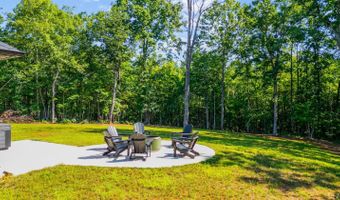 336 Somerset Dr, Appomattox, VA 24522