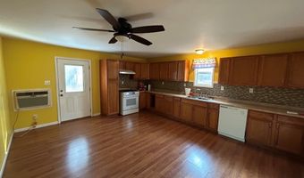 1026 TOM WHITE Rd, Big Sandy, TN 38221